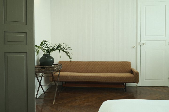 Room 8 of 25