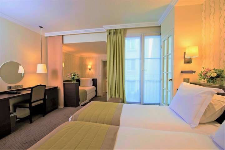 Room 15 of 42