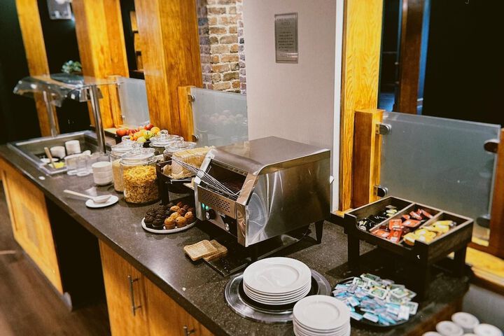 Breakfast/Coffee Service 35 of 60