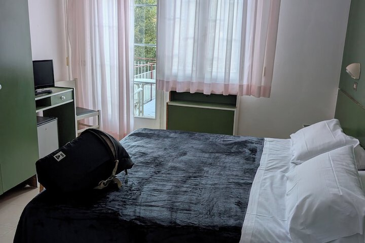 Room 11 of 26