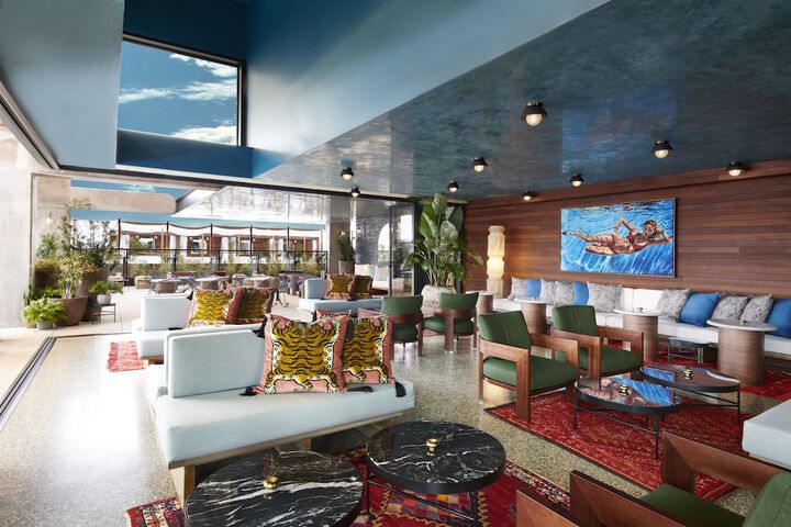 Poolside bar