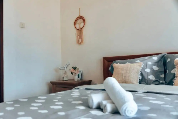 Room 4 of 19