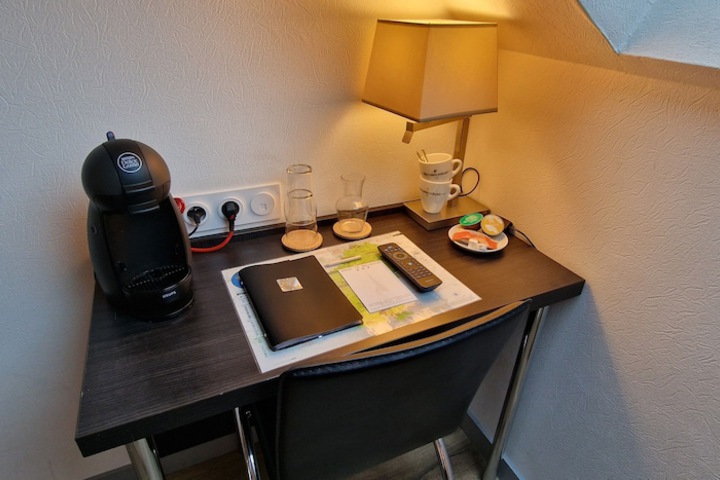 Room 14 of 28