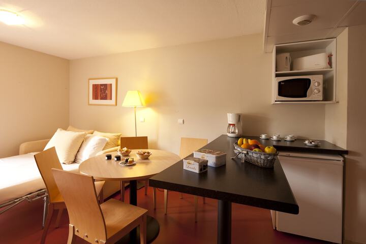 Private kitchenette