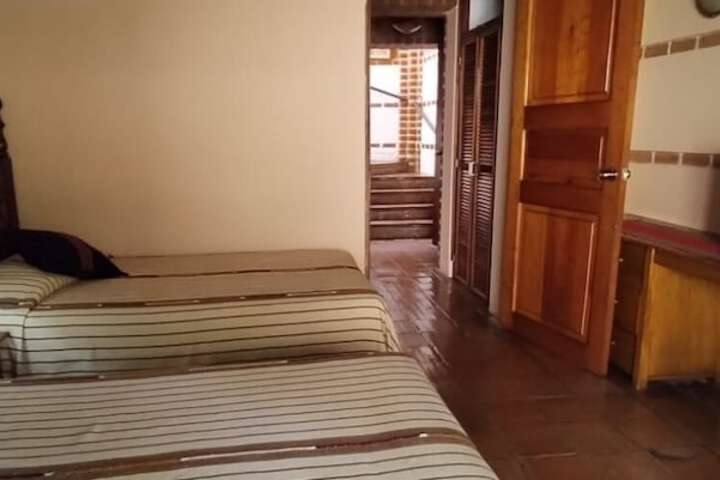 Room 16 of 143