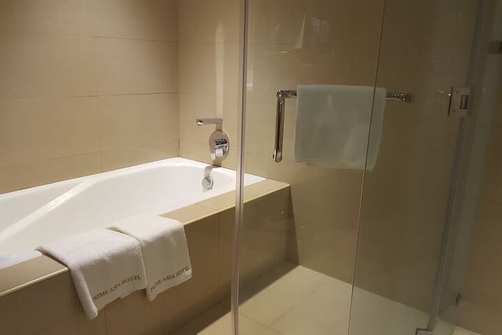 Room 80 of 139