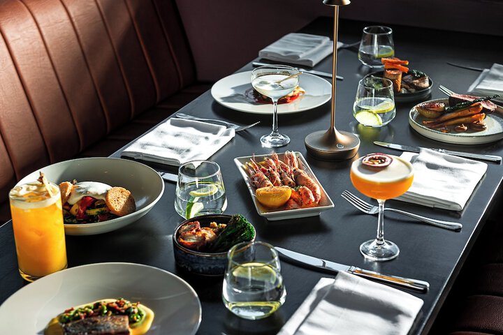 Dining 39 of 61