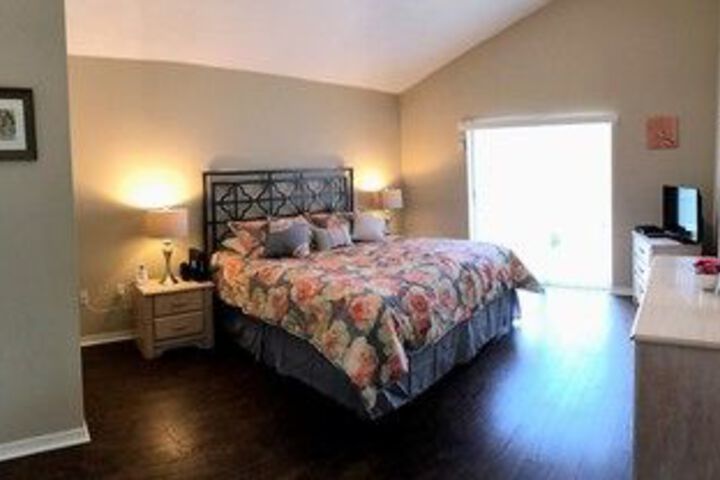 Room 11 of 29