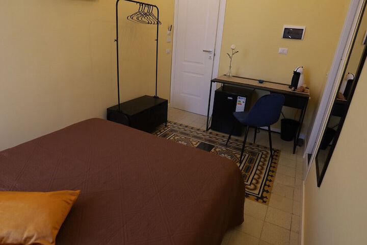 Room 13 of 50