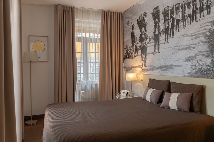 Room 10 of 63