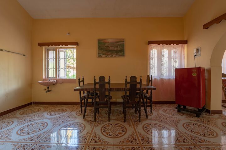 Room 8 of 20
