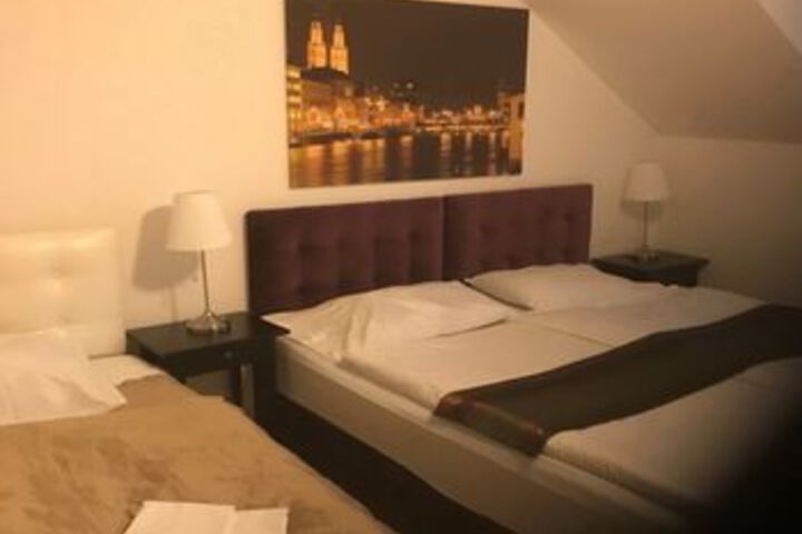 Room 36 of 60