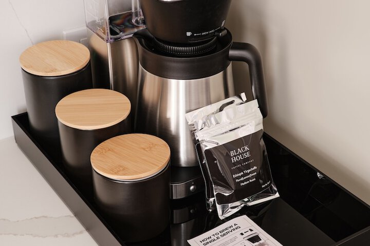 Breakfast/Coffee Service 22 of 33