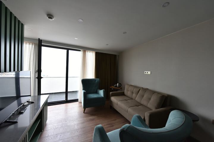 Room 16 of 21