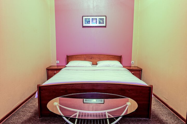 Room 13 of 40