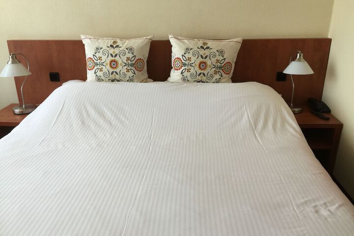 Room 10 of 45