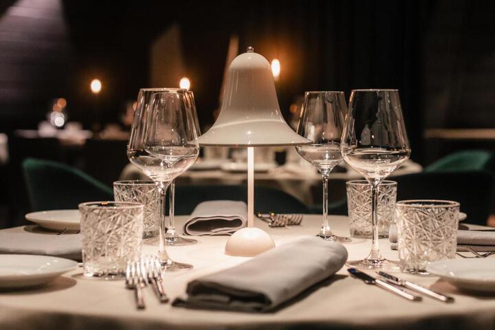 Dining 11 of 23