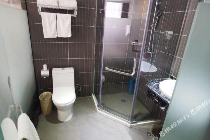 Thank U Hotel (Zoucheng Red Star Macalline)