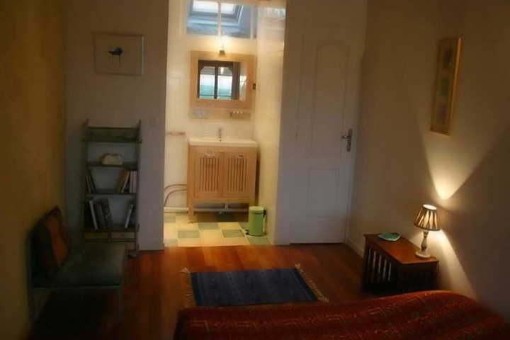 Room 9 of 31