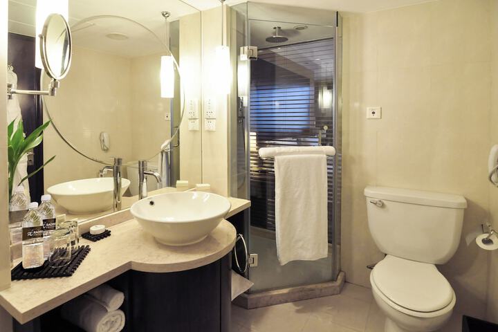 Room 72 of 156