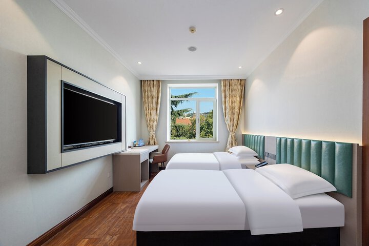 Room 22 of 48