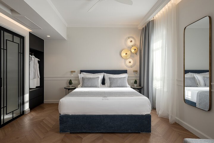 Room 10 of 40