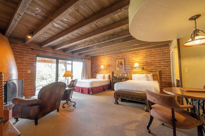 Room 46 of 228