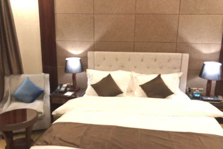 Room 25 of 44