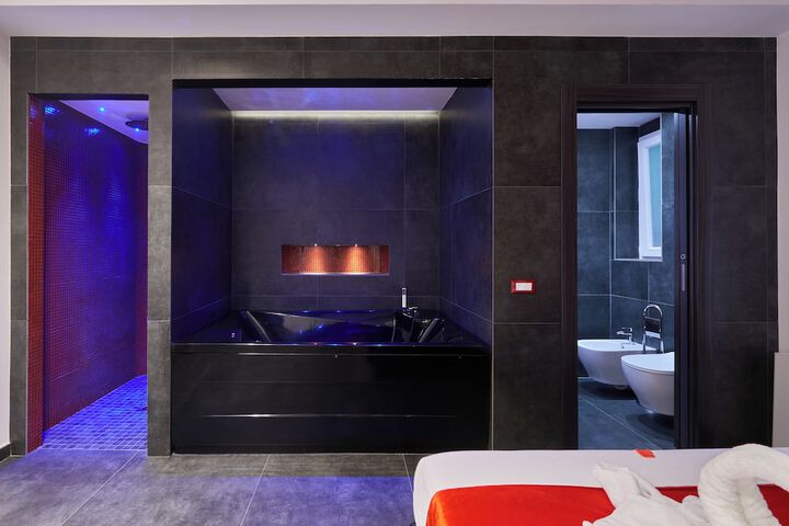 Room 21 of 29