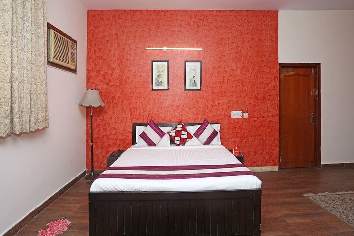 Room 18 of 22