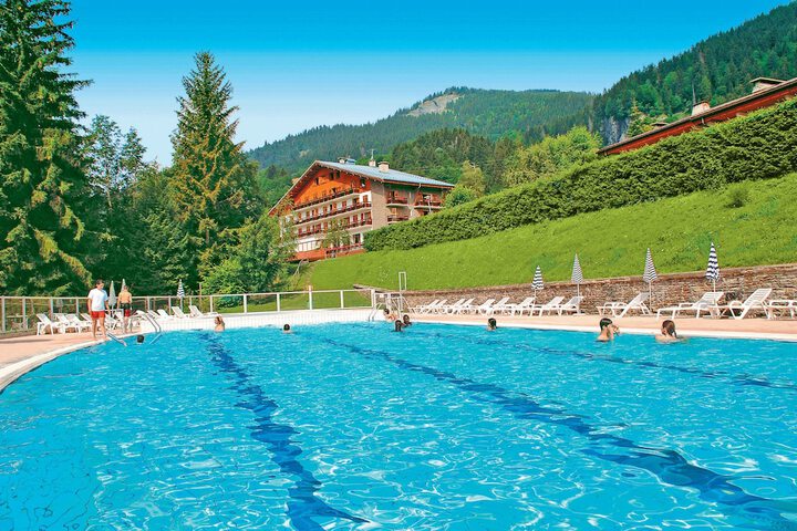 Hotel with Pool