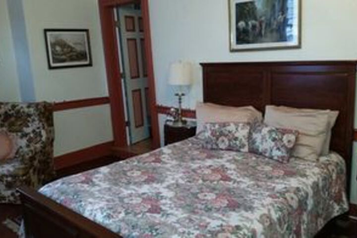 Room 8 of 27