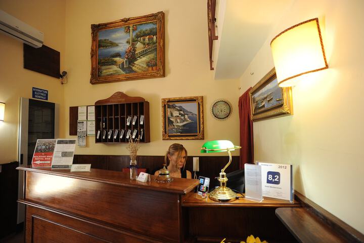 Entrance & Lobby