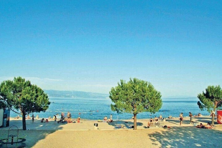 Beach 17 of 19