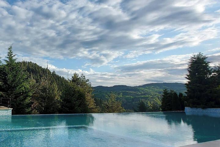 Hotel with Pool