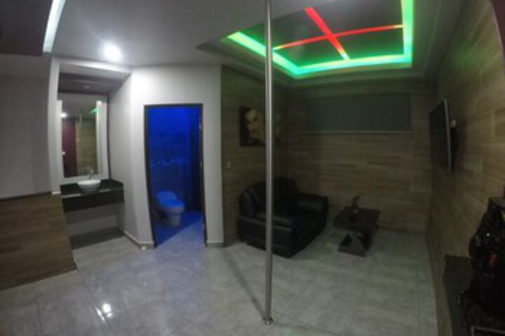 Room 66 of 78