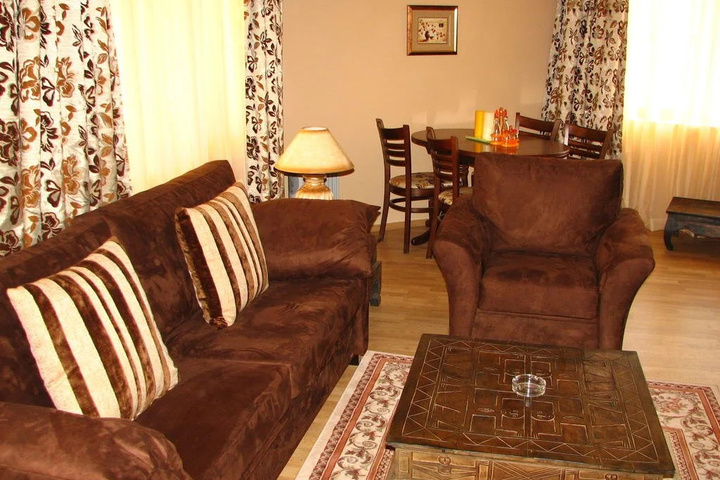 Room 4 of 14