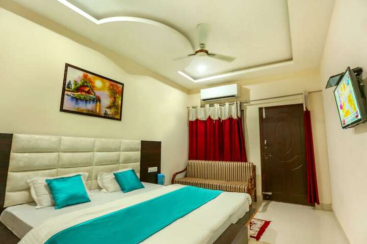 Room 5 of 63