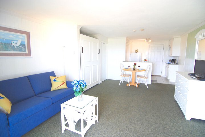 Room 9 of 156