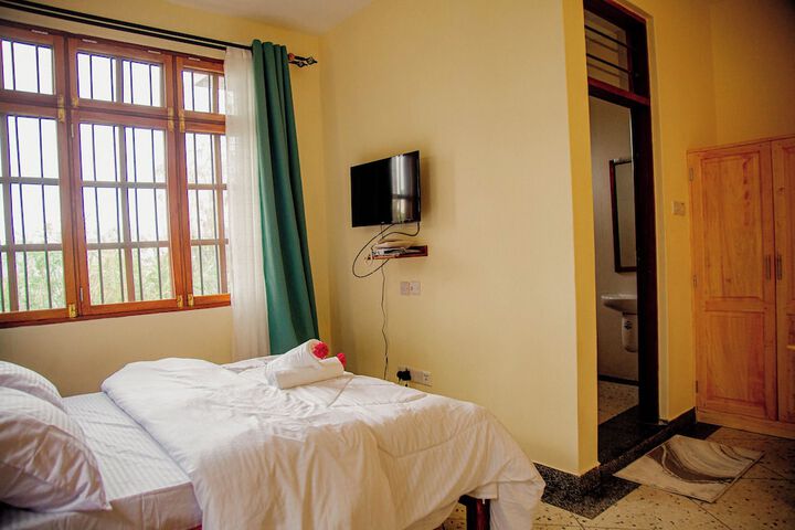 Room 6 of 47