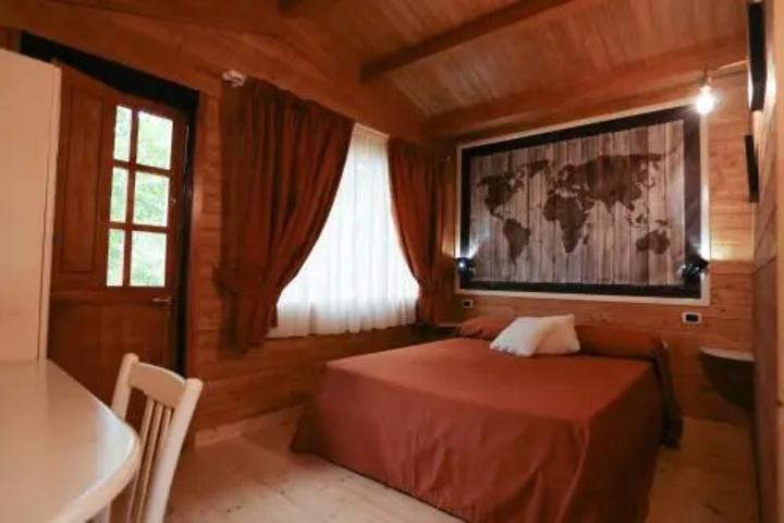 Room 3 of 9