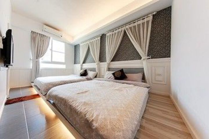 Room 7 of 19