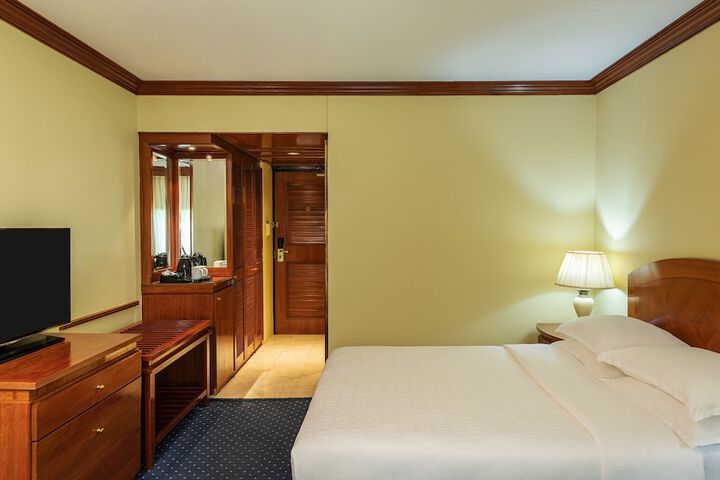 Room 14 of 70