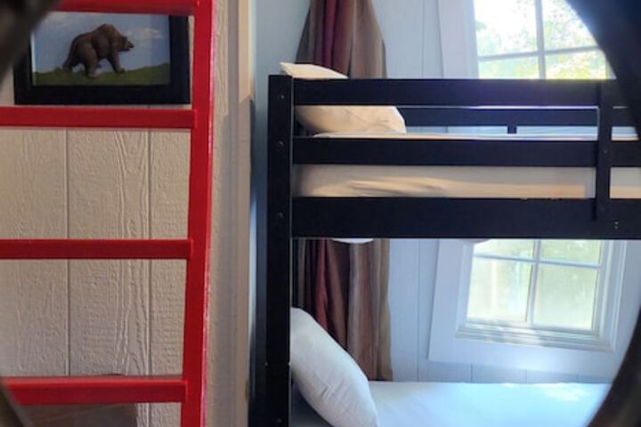 Room 40 of 313