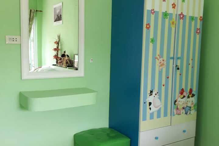 Room 16 of 32