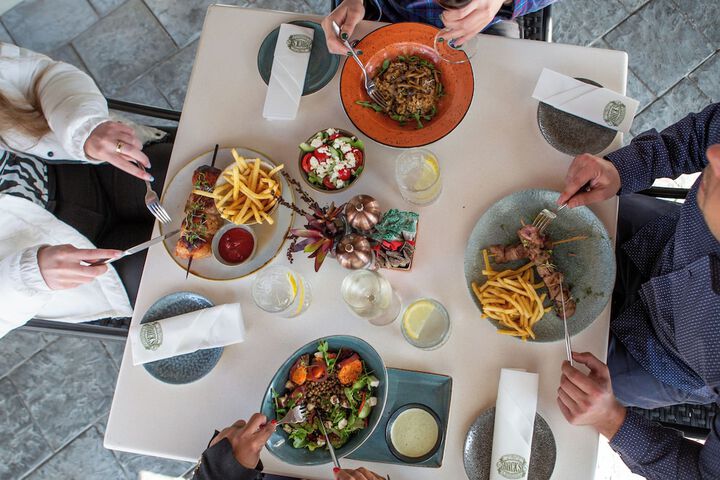 Dining 51 of 71