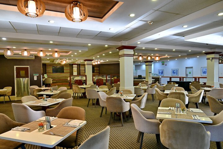 Dining 119 of 184