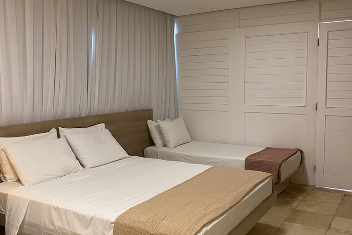 Room 21 of 37