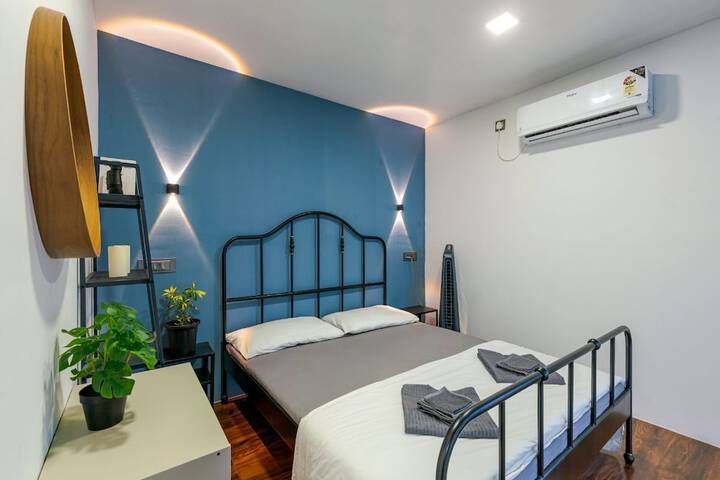 Room 16 of 35