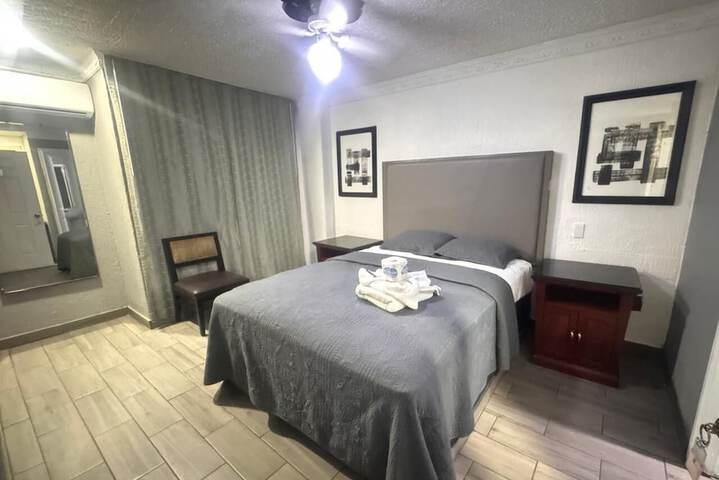 Room 4 of 15